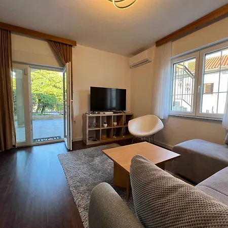 Apartment Lucija 